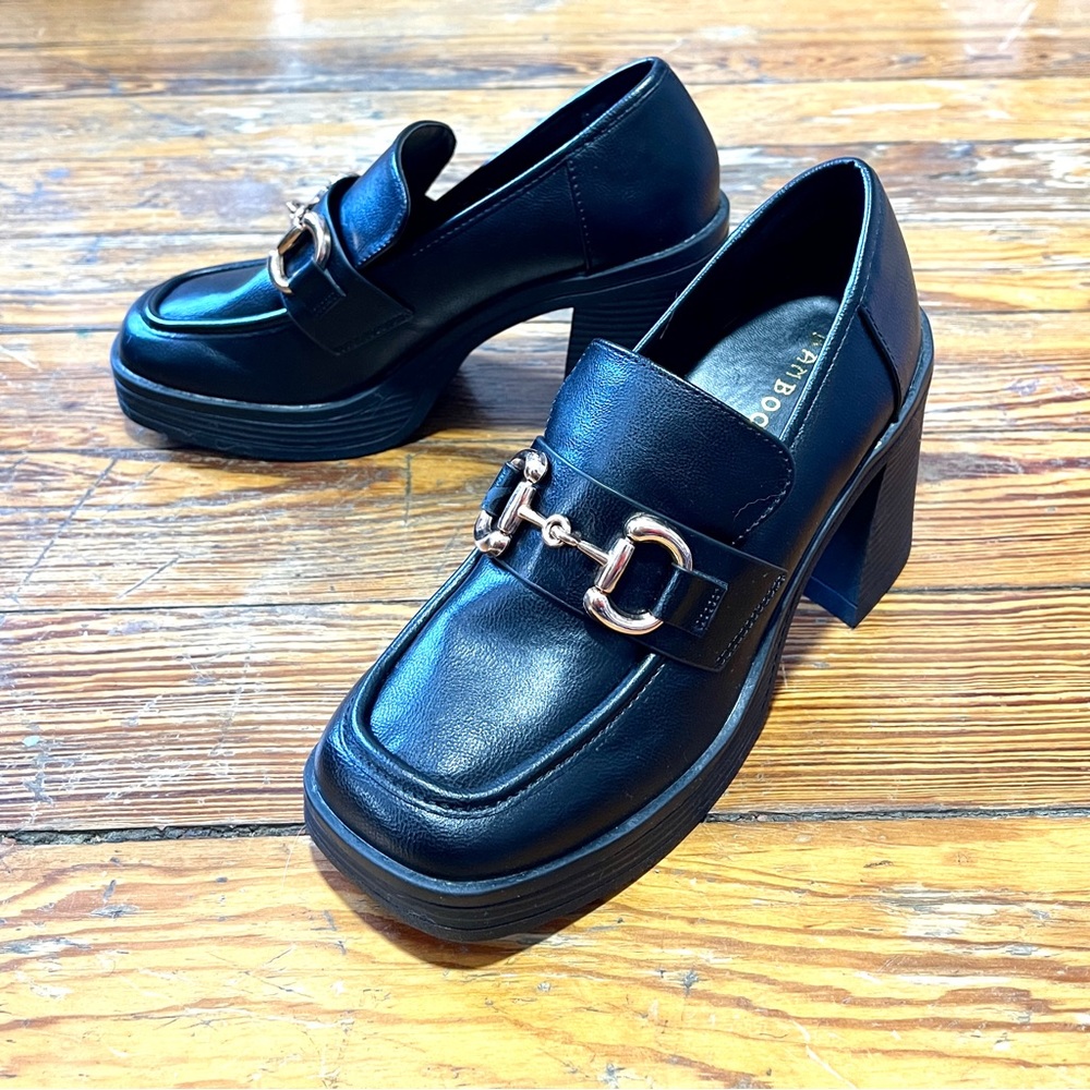 NWOT Bamboo 7.5 Platform Loafer Starsky Black